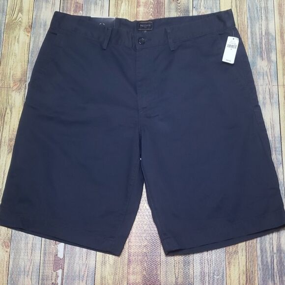 NWT! Gap KHAKIS Factory shorts size 36 - Picture 1 of 7